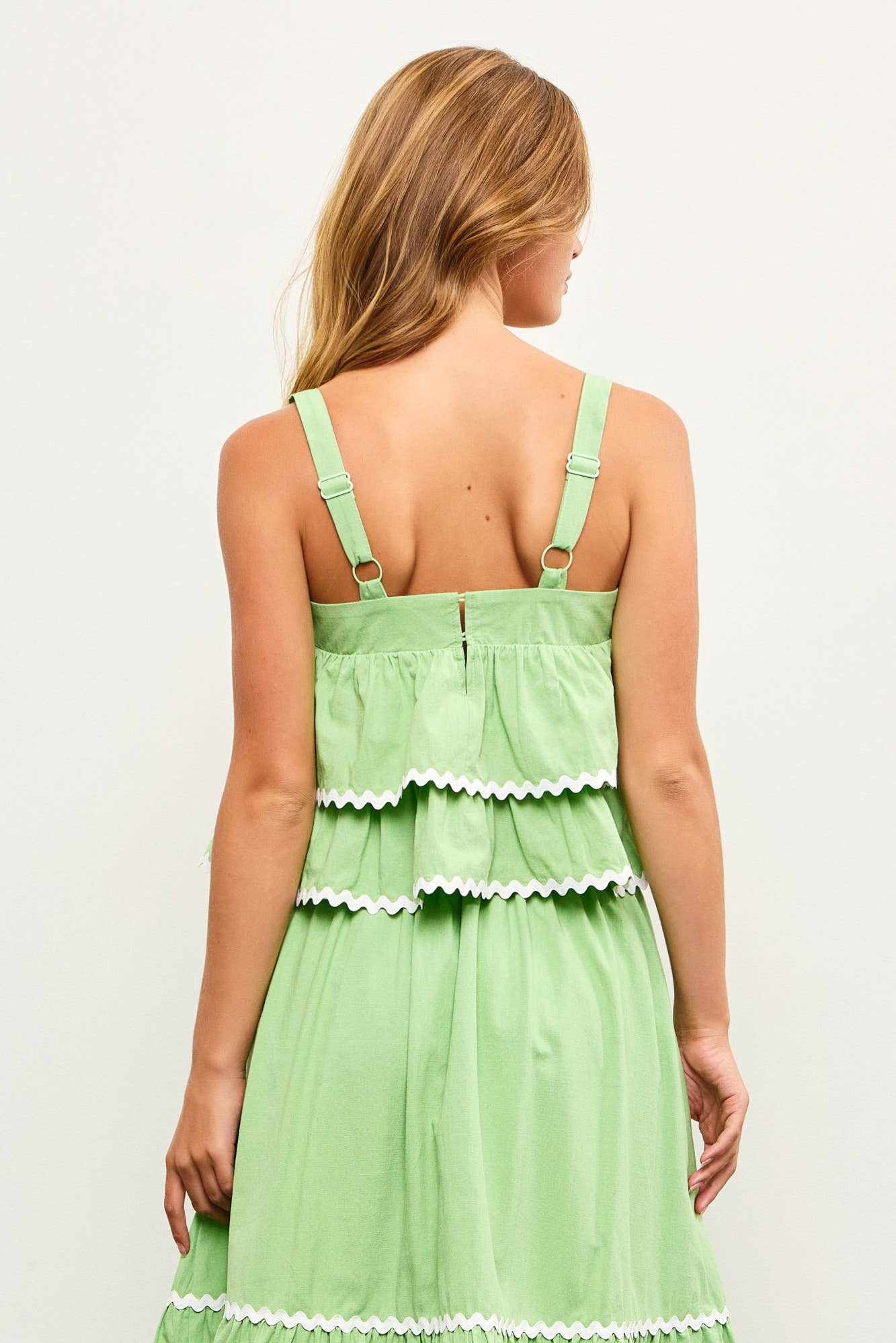 SCALLOP TRIM TIERED SLEEVELESS TOP