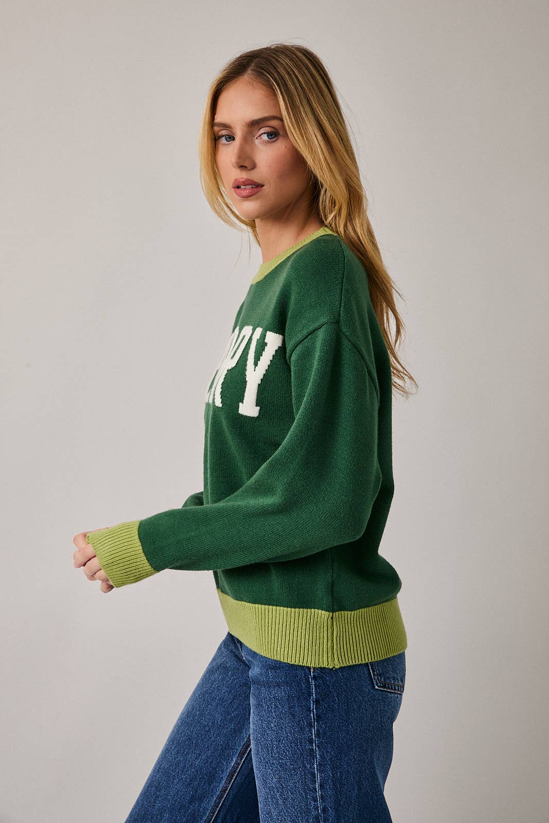 CREW NECK LONG SLEEVE "MERRY" SWEATER